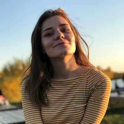 Profile Picture of Julia (@JuliaCrew078) on Twitter