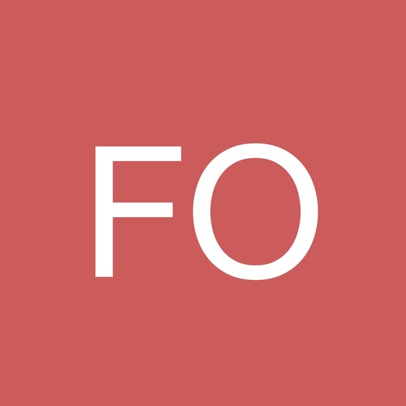 Profile Picture of Freida Oralie (@yjterl62e) on Poshmark