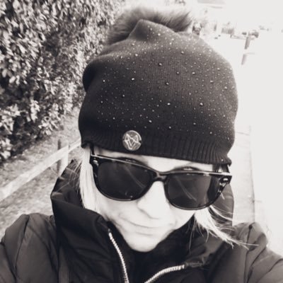 Profile Picture of Amanda James (@MandMirko) on Twitter