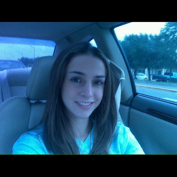 Profile Picture of Corey Dossey (@cdossey) on Poshmark