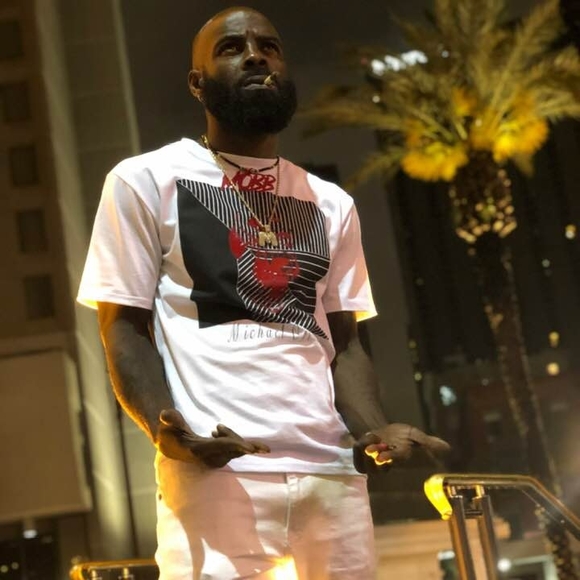 Profile Picture of Michael Orleanz (@michael_orleanz) on Poshmark