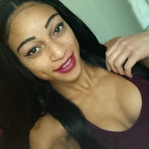 Profile Picture of Jamie Glenn (@CocaineFreckles) on Twitter