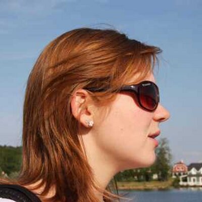 Profile Picture of Stéphanie Moret (@stephaniemoret7) on Twitter