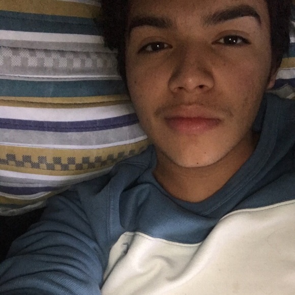 Profile Picture of Fernando Fajardo (@chippyff) on Poshmark
