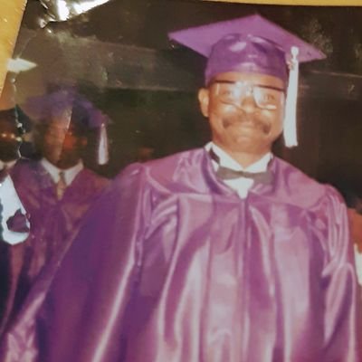 Profile Picture of Robert Chiles (@RobertChiles12) on Twitter