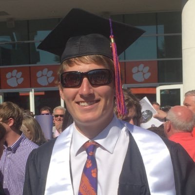 Profile Picture of Lukas Daniel (@uncle_luke07) on Twitter