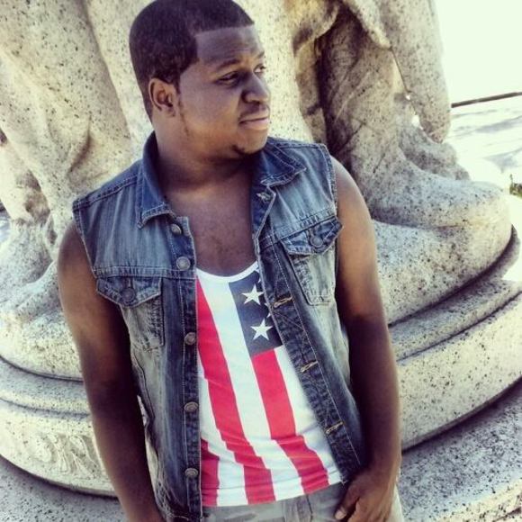 Profile Picture of Fonzie Fonzarelli (@flyassfonzie) on Poshmark