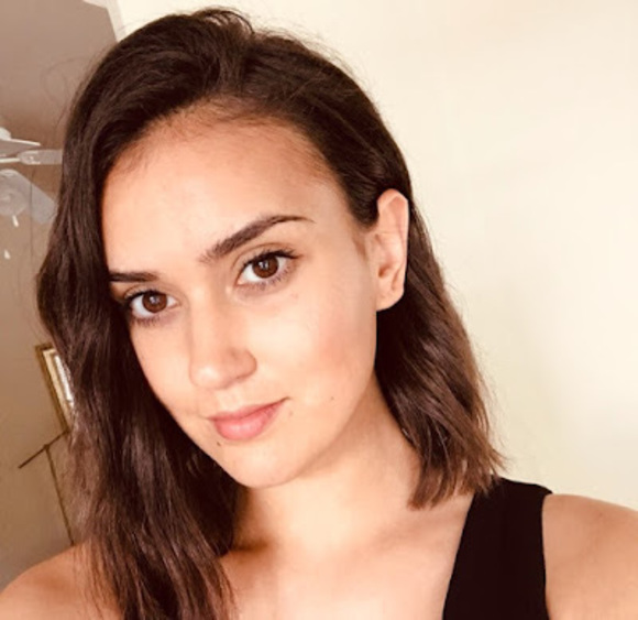 Profile Picture of Sarah Alavi (@sarah_alavi) on Poshmark