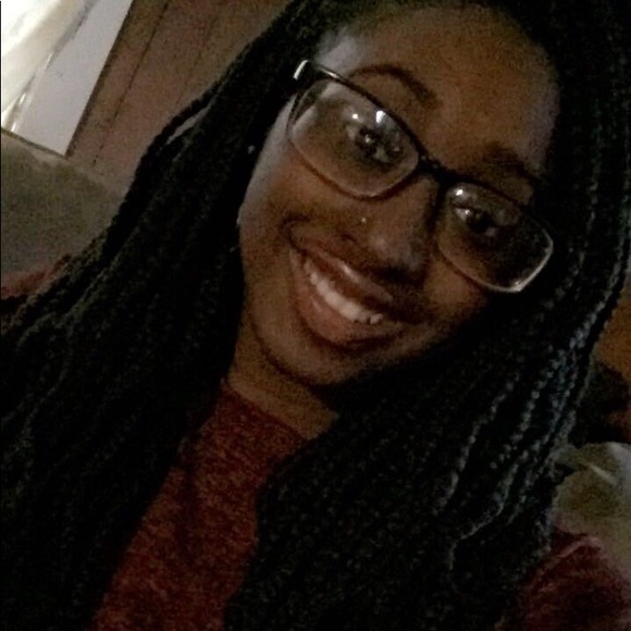 Profile Picture of Jakeria Alexander (@keriaaaa_18) on Poshmark