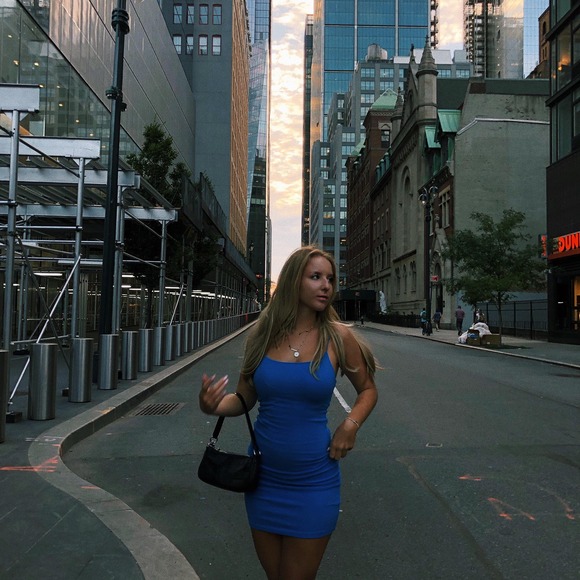 Profile Picture of Julia Jankowski (@juliajankows593) on Poshmark
