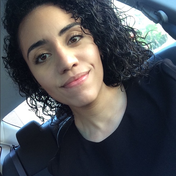 Profile Picture of Alana Biegelson (@abiegel) on Poshmark