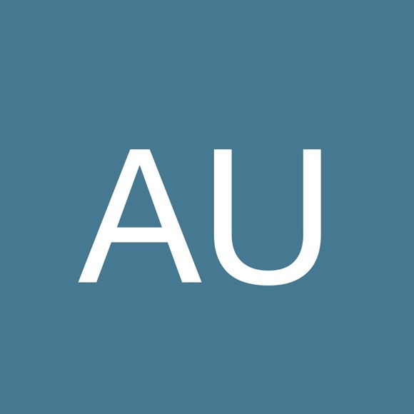Profile Picture of Ashley Udden (@auddem) on Poshmark