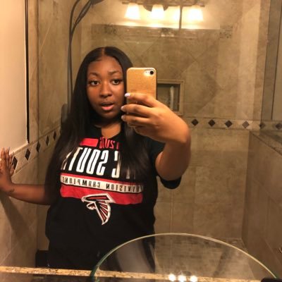 Profile Picture of Tamia (@tamiagreen_) on Twitter