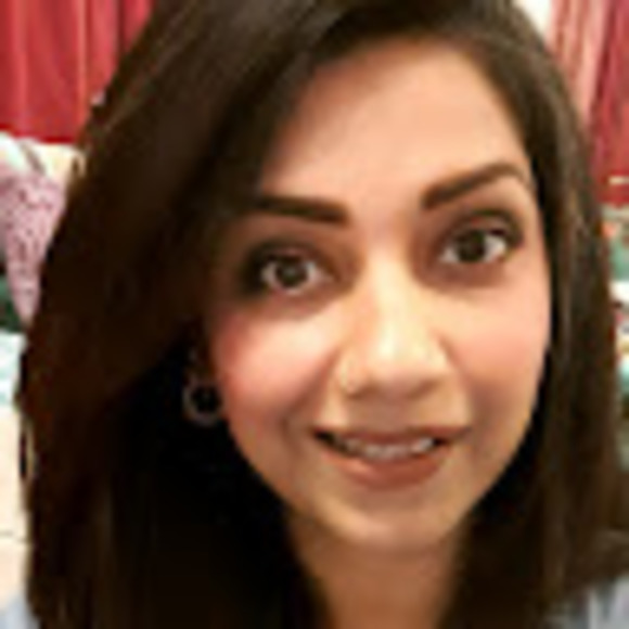 Profile Picture of Farah Khan (@drkhan85) on Poshmark