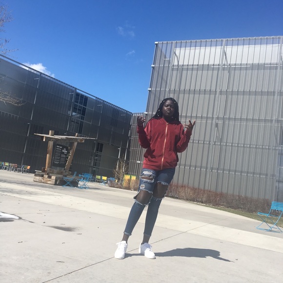 Profile Picture of Akango Okoth (@akango1) on Poshmark