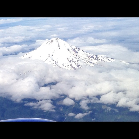 Profile Picture of Kristinr Wyers (@wyerskr) on Poshmark