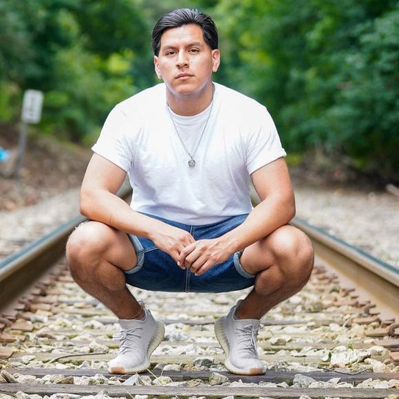 Profile Picture of Juan carlos Samaniego (@jcsamaniego20) on Poshmark