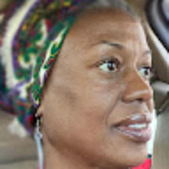 Profile Picture of Mindful moments with favors Favors (@shanobfavors) on Poshmark