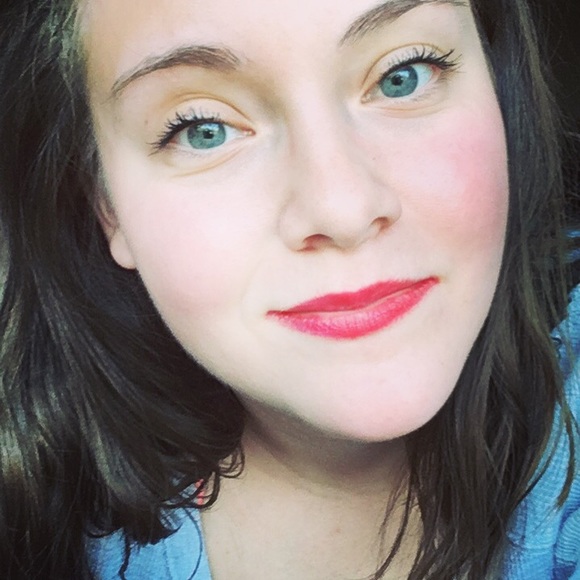 Profile Picture of Michelle Kelejian (@mkelejian) on Poshmark