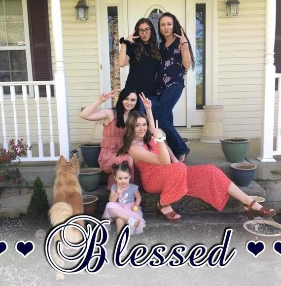 Profile Picture of Chrissy Greenwell (@cgreenwell0326) on Poshmark