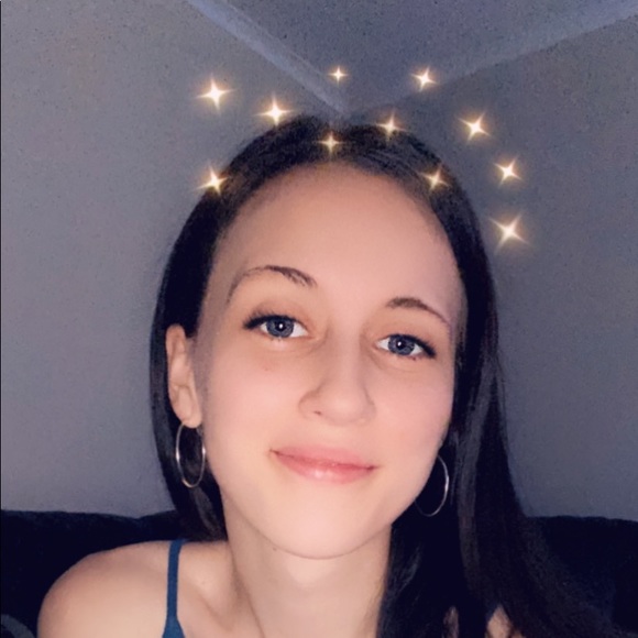 Profile Picture of Jesse Nolan (@jessenolan97) on Poshmark