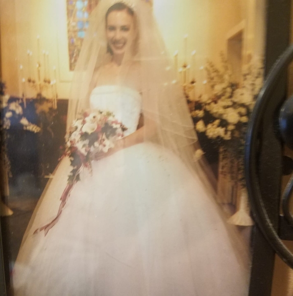 Profile Picture of Renee Peuchot (@reneepeuchot) on Poshmark