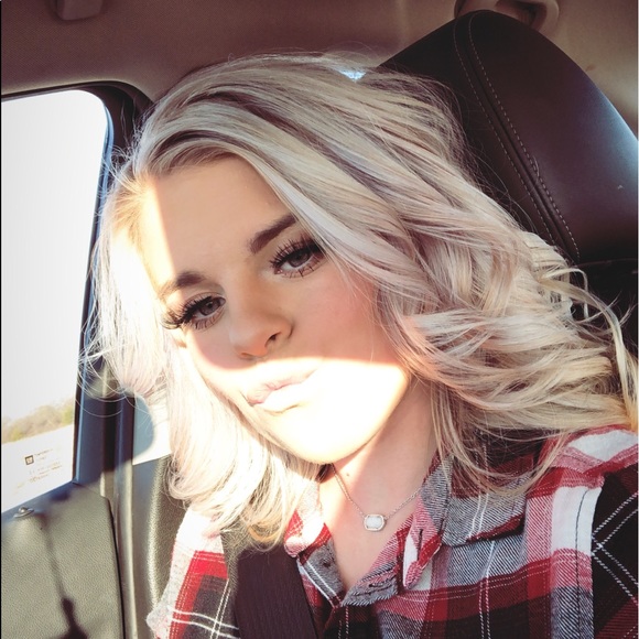 Profile Picture of Courtney Cline (@_courtneycline_) on Poshmark