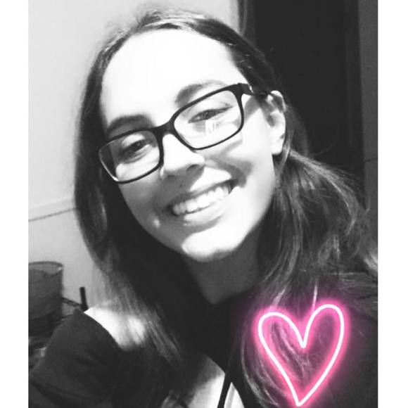Profile Picture of Jenna Silva (@jennasilva247) on Poshmark