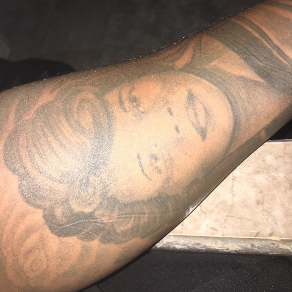 Profile Picture of Stephen Vails (@svails517) on Poshmark