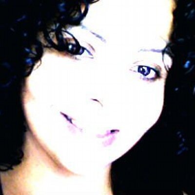 Profile Photo of Elise Roxanne Perez (@pinky990) on Twitter