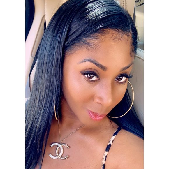 Profile Picture of Regina Hirschell (@rgina72) on Poshmark