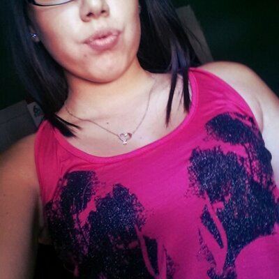 Profile Picture of Michelle Leon (@ShellVasquez) on Twitter