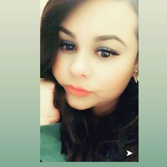 Profile Picture of Blanca Sandoval (@bbsandoval0481) on Poshmark