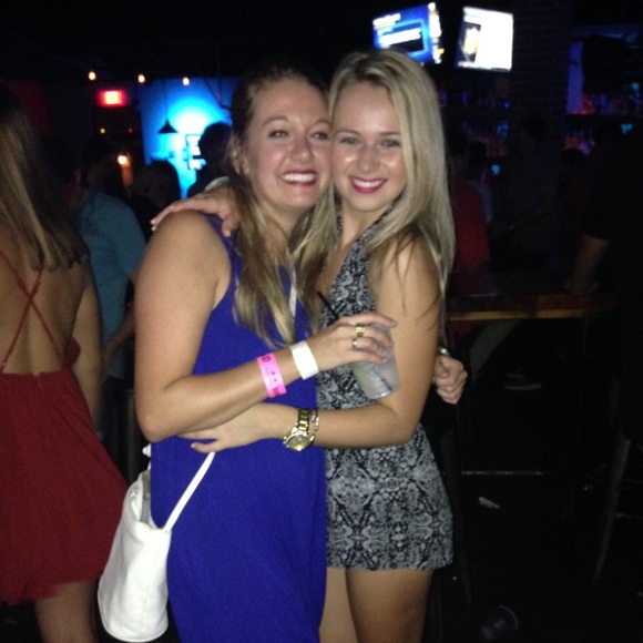 Profile Picture of Sandy Mapelli (@sandymapelli) on Poshmark