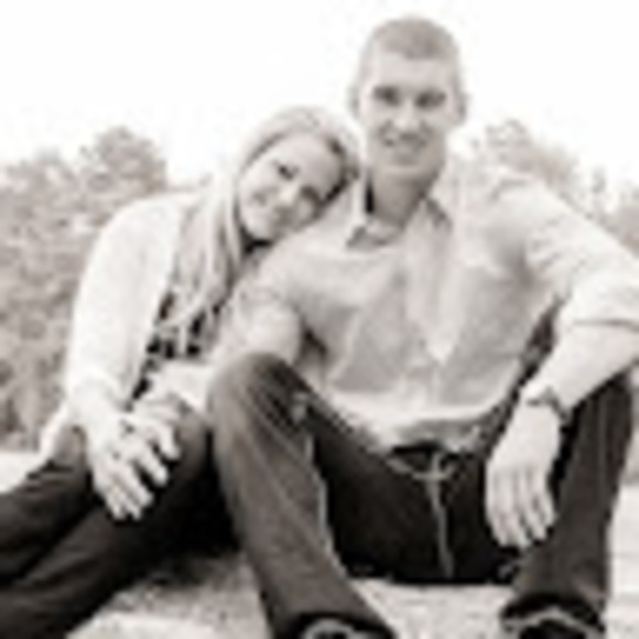 Profile Picture of Erica Schlichte (@ericamschlichte) on Poshmark