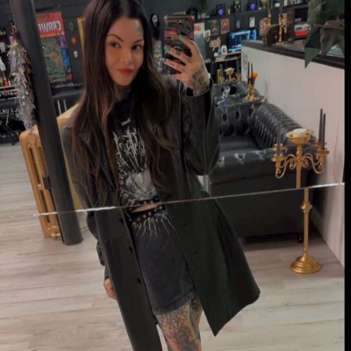 Profile Picture of Gwen Crawford (@@beetlegwen) on Tiktok