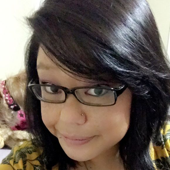 Abbey Hale - Poshmark Profile Picture of Abbey Hale (@abbeyroed) on Poshmark