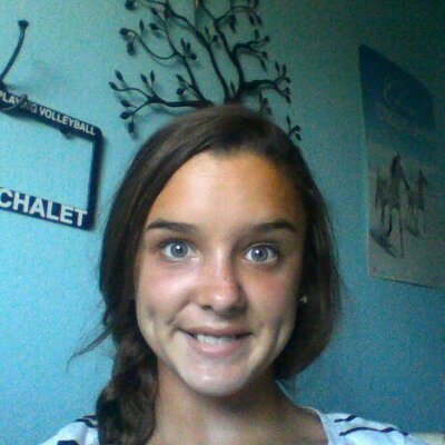 Profile Picture of Carly Hennessy (@CarlyHennessy13) on Twitter