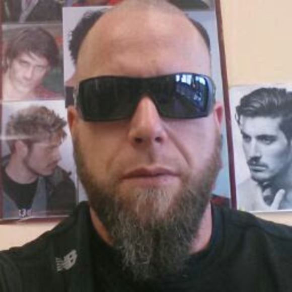 Profile Picture of Stephane Corriveau (@corssteph) on Poshmark
