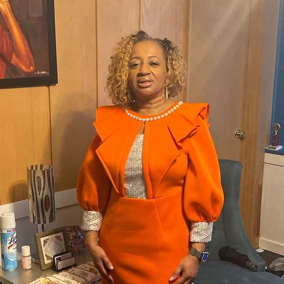 Profile Picture of Robin Dillard (@robindillard179) on Poshmark