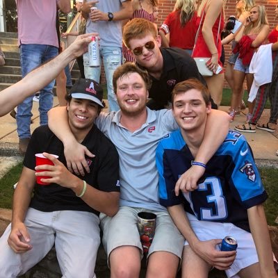 Profile Picture of Seth Stevenson (@sethsteveyy) on Twitter
