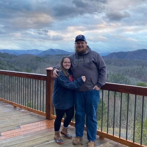 Profile Picture of Josh Bishop (@jwbishop92) on Poshmark