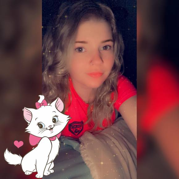 Profile Picture of Erica Layou (@ericalayou96) on Poshmark