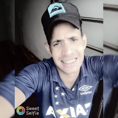 Profile Picture of Charles Alves (@Charlesalves100) on Twitter