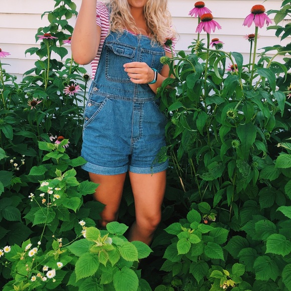 Profile Picture of Lolo Bovy (@lolobovy) on Poshmark