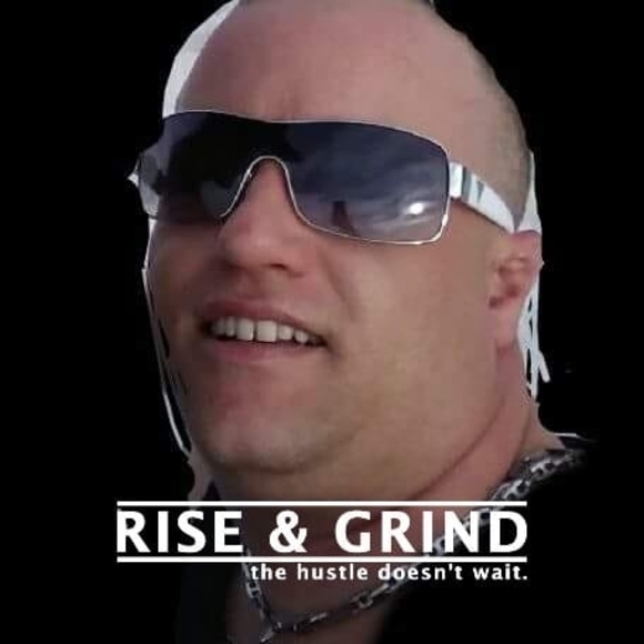 Profile Picture of Adam Bush (@nikbush81) on Poshmark