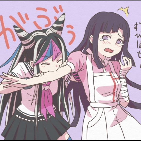 Profile Picture of Daniela Creekmur (@groovyxdani) on Poshmark