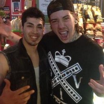 Profile Picture of Corey Flores (@corey_flores) on Twitter