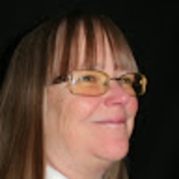 Profile Picture of Roberta Westerfield (@eurodeer) on Poshmark