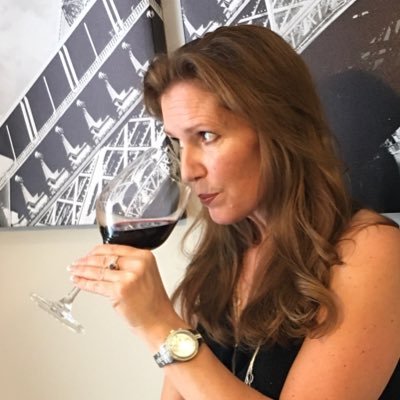 Profile Picture of Martha Kelly (@Martha_Kelly) on Twitter